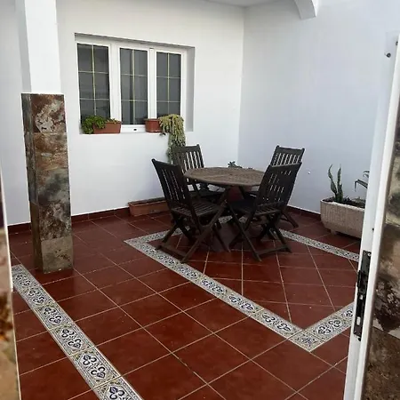 Casa Islas 1 *